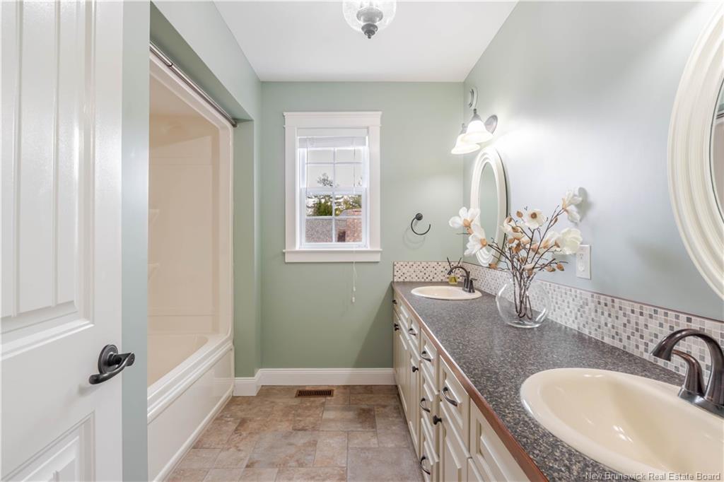 34 Mavis Crt, Fredericton, NB