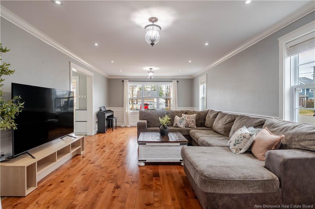 34 Mavis Crt, Fredericton, NB