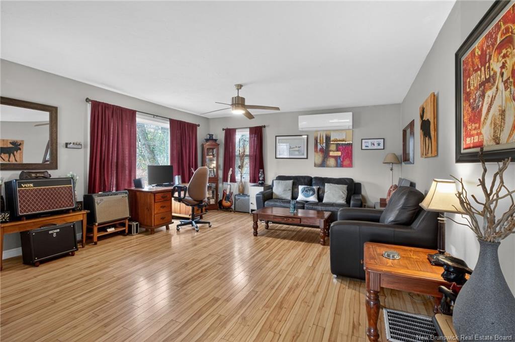 1 Golf Course Rd, Petitcodiac, NB