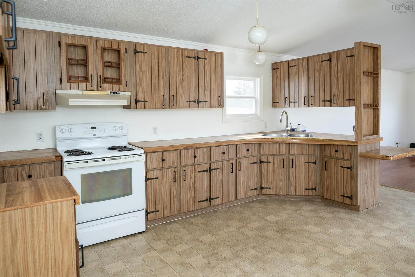 27 Curry St., Howie Centre, NS