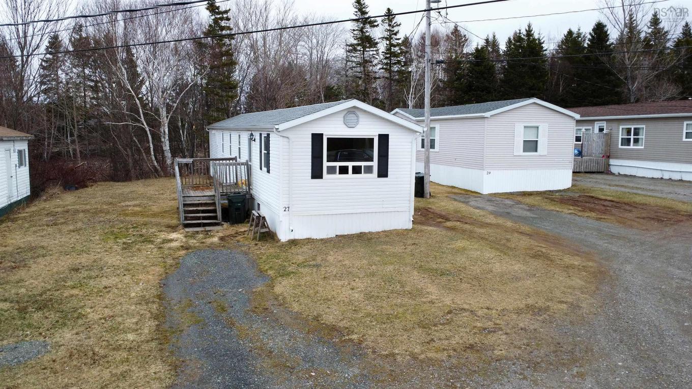 27 Curry St., Howie Centre, NS