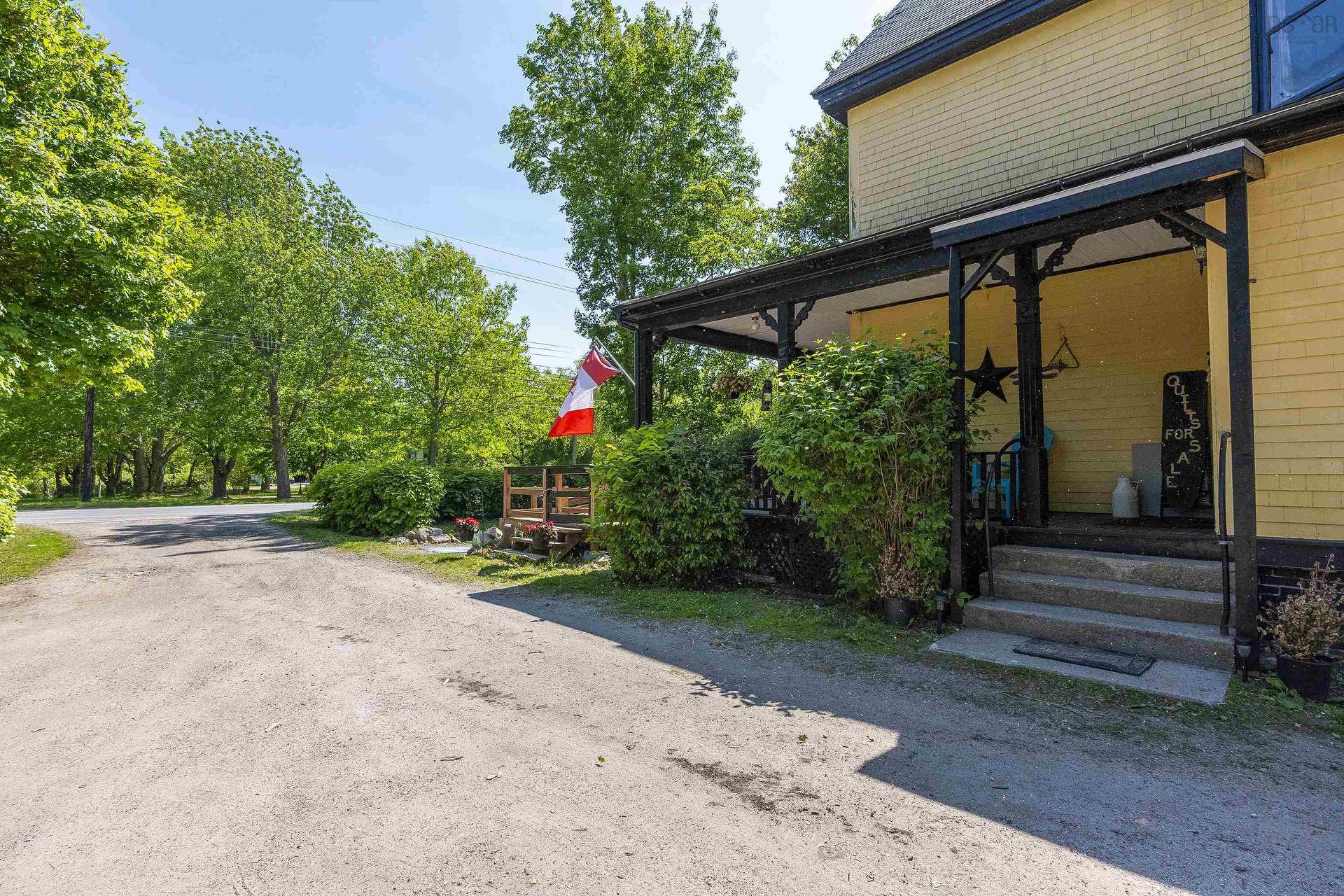 10251 Highway 1, Paradise, NS