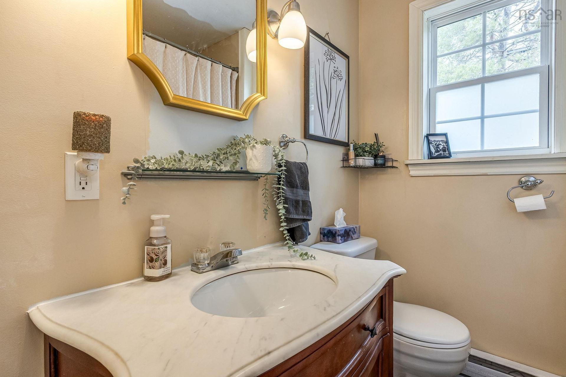 10251 Highway 1, Paradise, NS
