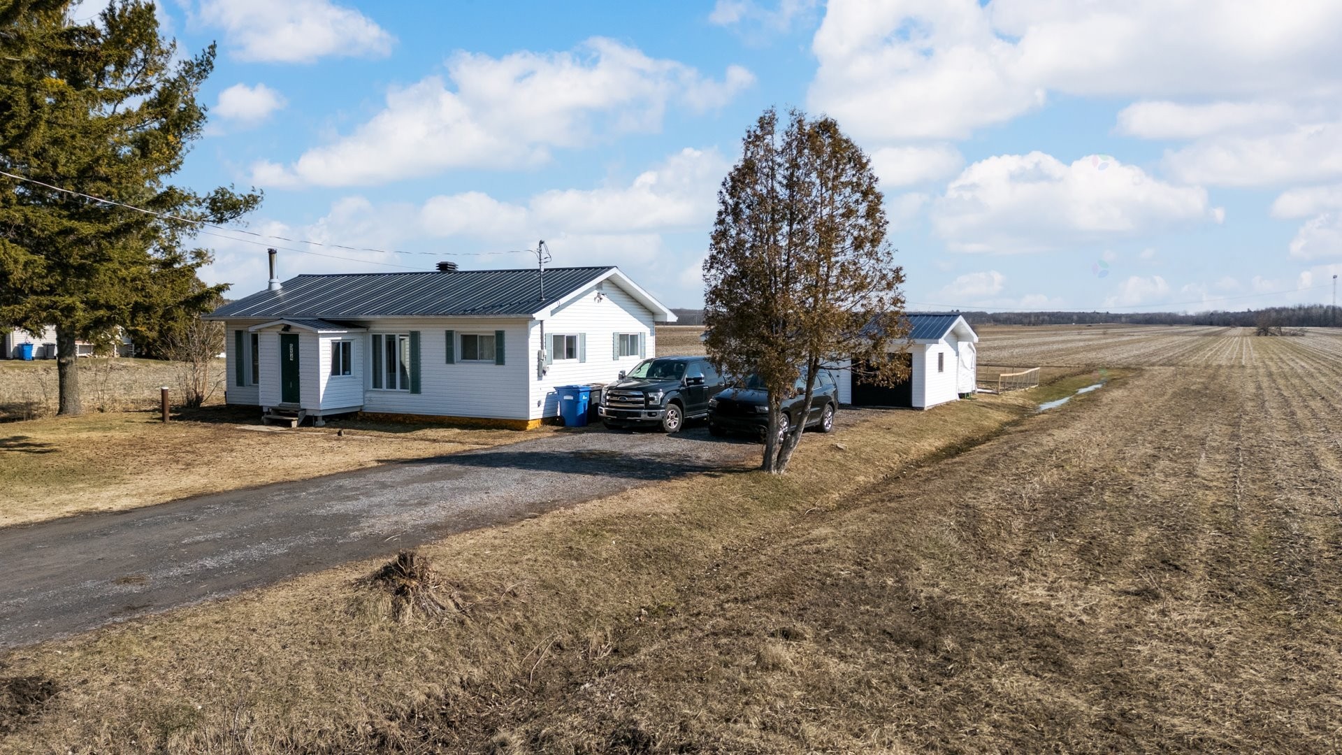 Front of Structure - 534 Ch. St-Emmanuel, Saint-Clet, QC - Outdoor