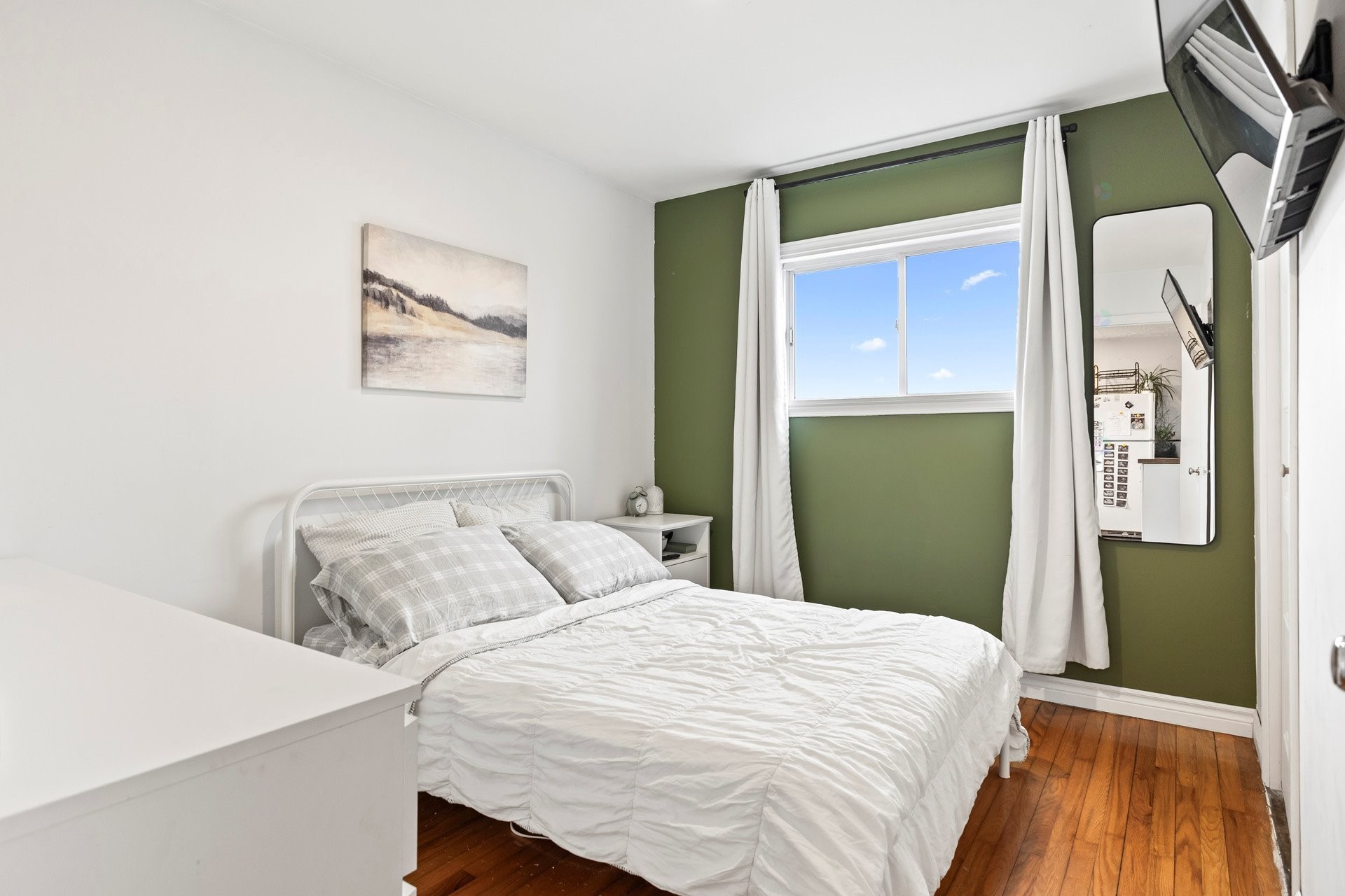 Master Bedroom - 534 Ch. St-Emmanuel, Saint-Clet, QC - Indoor Photo Showing Bedroom