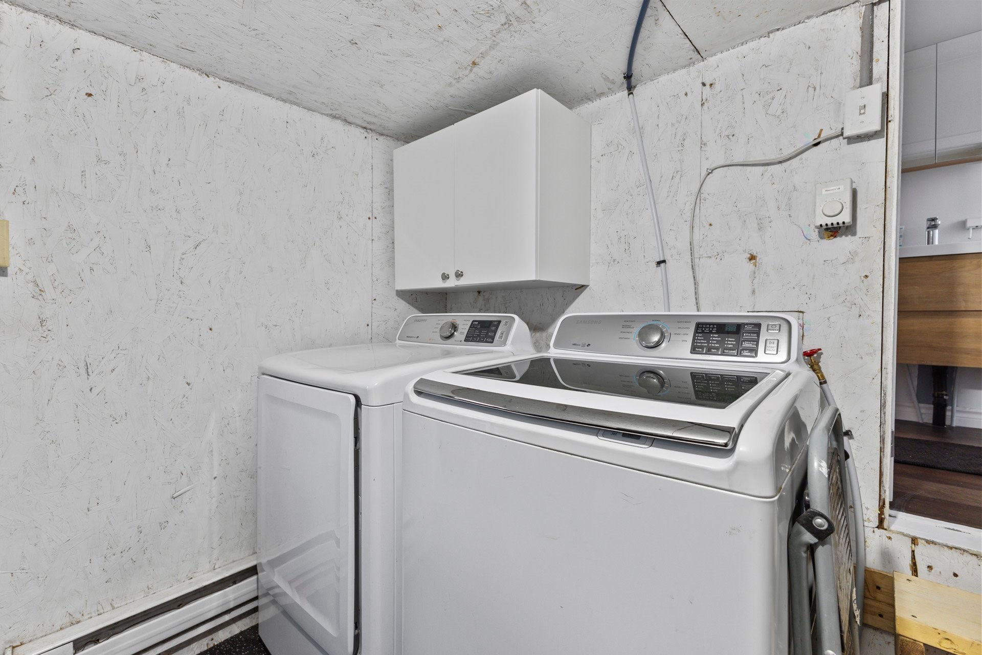 Laundry - 534 Ch. St-Emmanuel, Saint-Clet, QC - Indoor Photo Showing Laundry Room