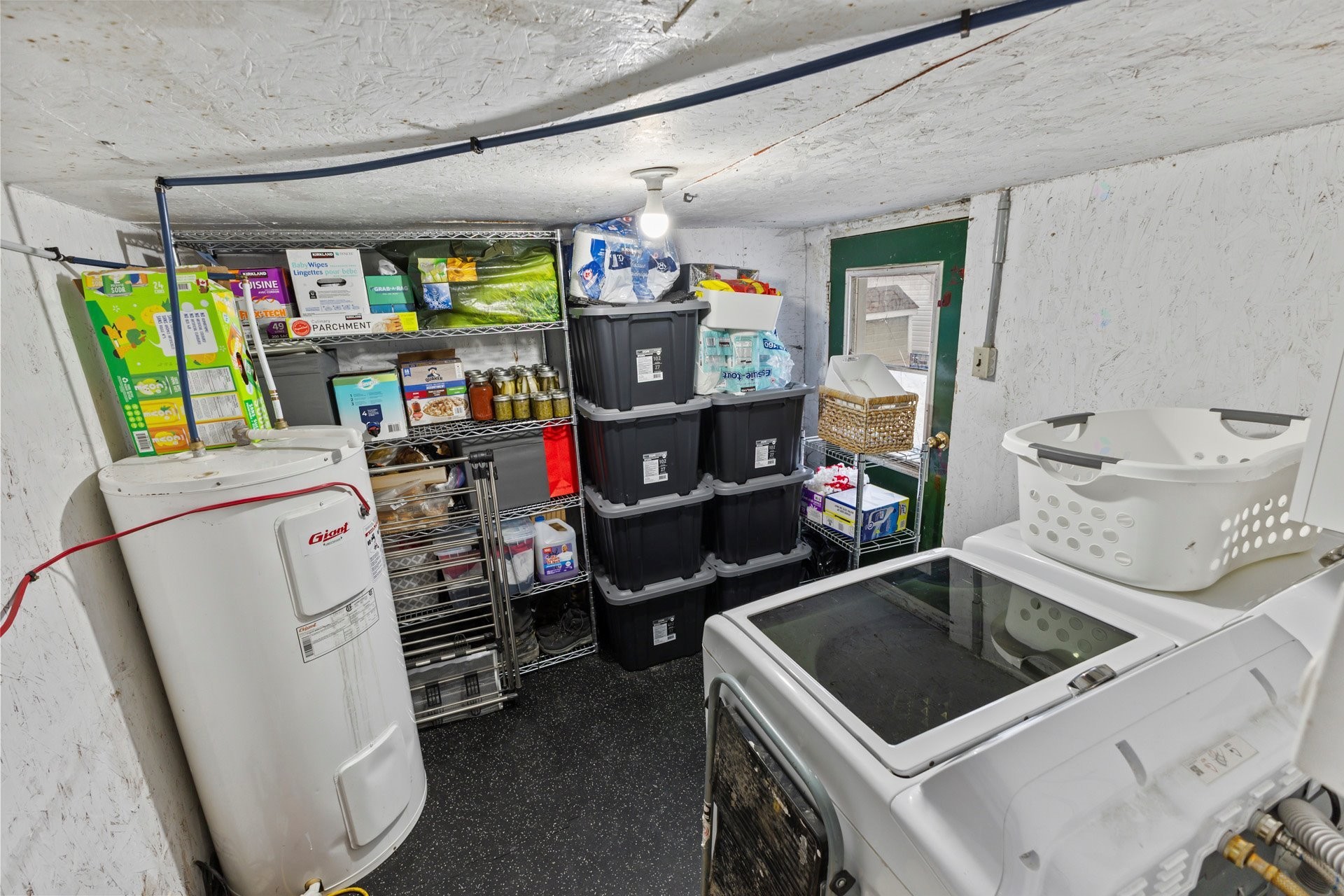 Storage - 534 Ch. St-Emmanuel, Saint-Clet, QC - Indoor Photo Showing Laundry Room