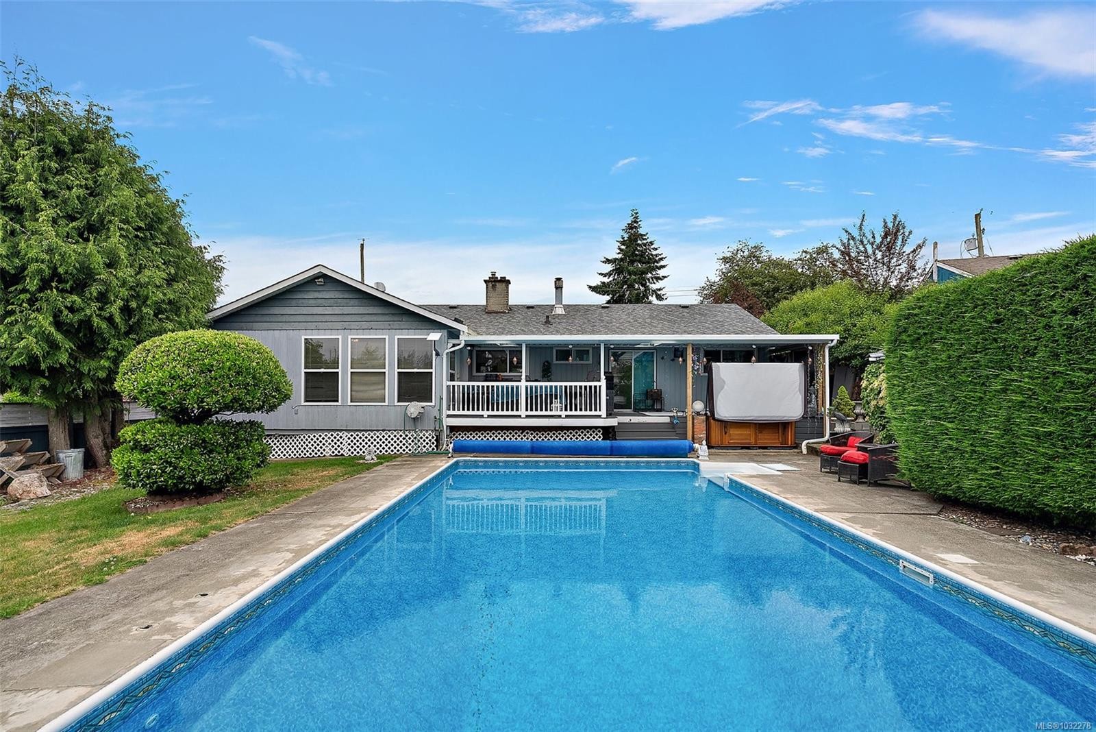 1573 Charlotte St, Crofton, BC