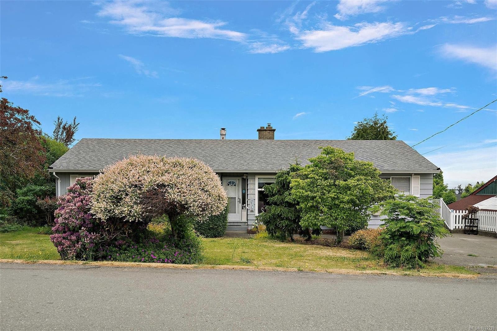 1573 Charlotte St, Crofton, BC