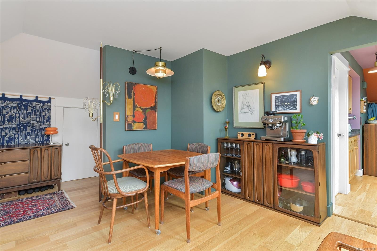 4-2109 Chambers St, Victoria, BC - Indoor Photo Showing Dining Room
