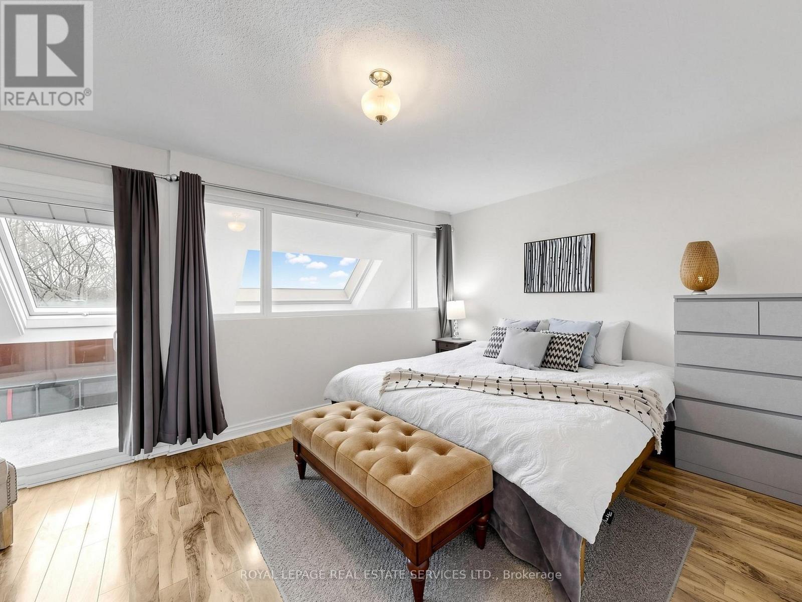 21 - 530 Falgarwood Drive, Oakville, ON - Indoor Photo Showing Bedroom