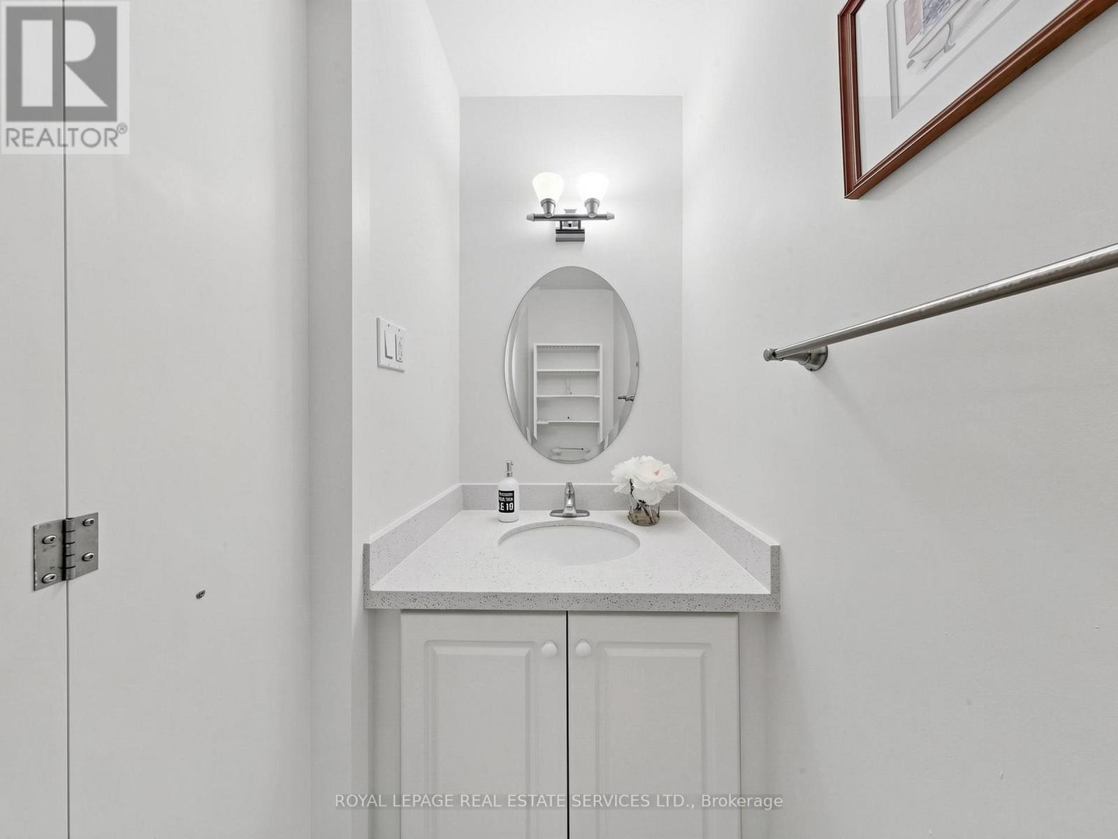 21 - 530 Falgarwood Drive, Oakville, ON - Indoor Photo Showing Bathroom