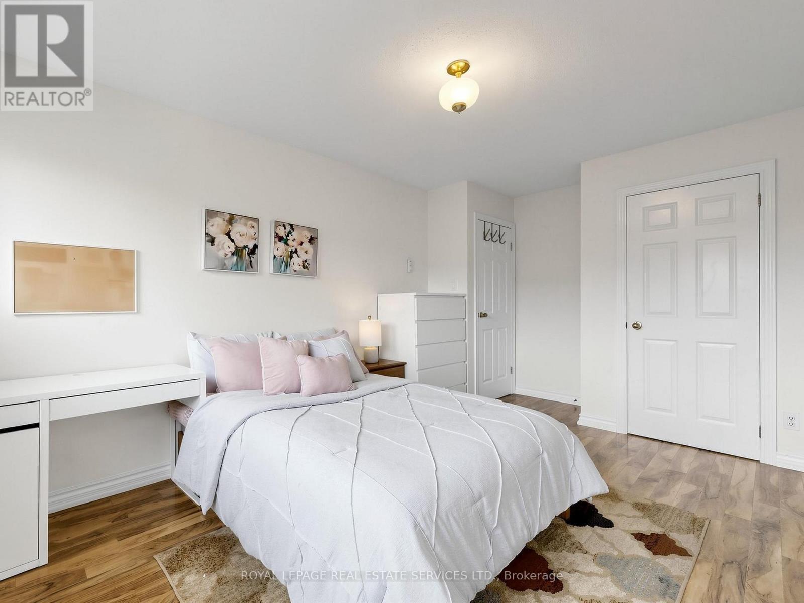 21 - 530 Falgarwood Drive, Oakville, ON - Indoor Photo Showing Bedroom