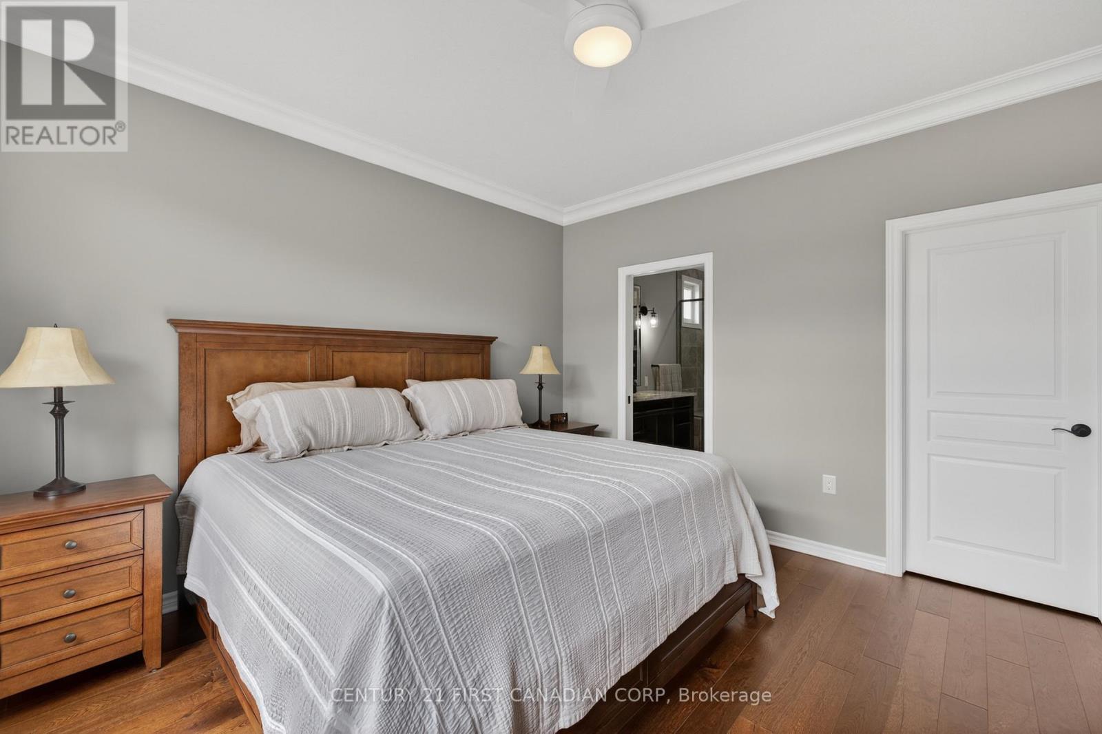 1307 Sandy Somerville Drive, London South (South A), ON - Indoor Photo Showing Bedroom