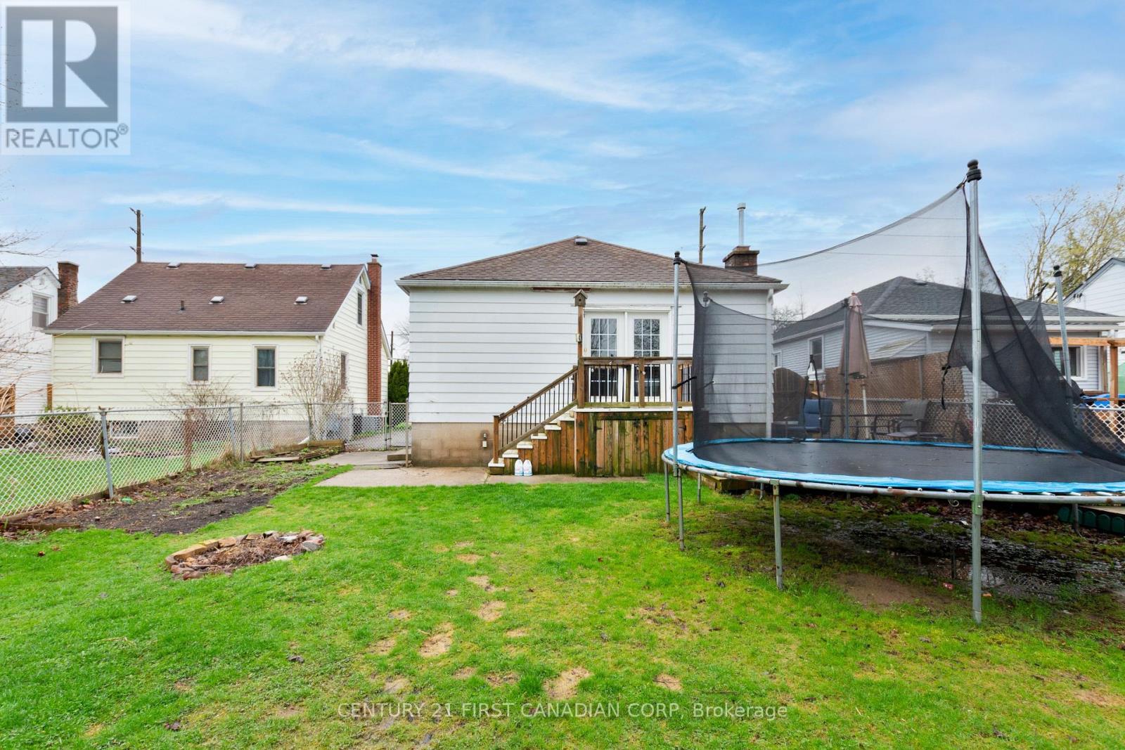 65 First Avenue, St. Thomas, ON - Outdoor