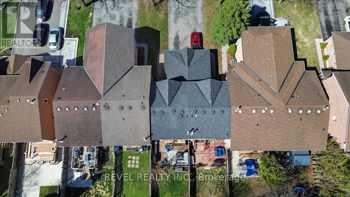 87 Thorp Crescent, Ajax, ON - Outdoor