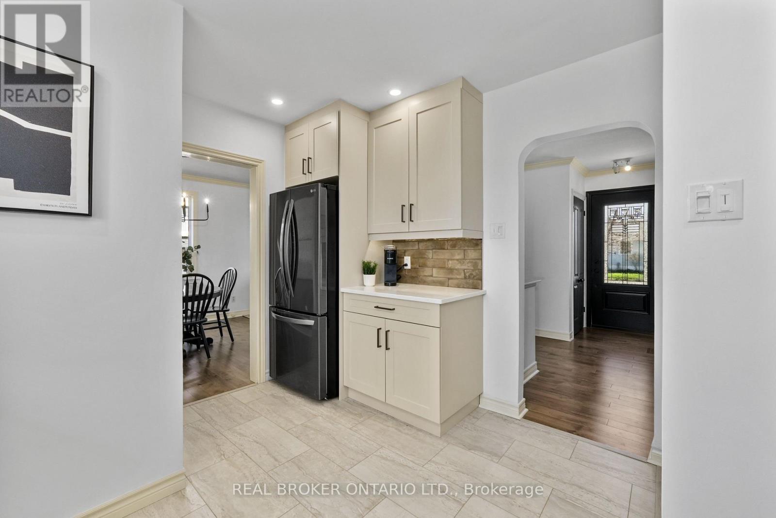 121 Goodfellow Road E, Peterborough, ON - Indoor Photo Showing Other Room