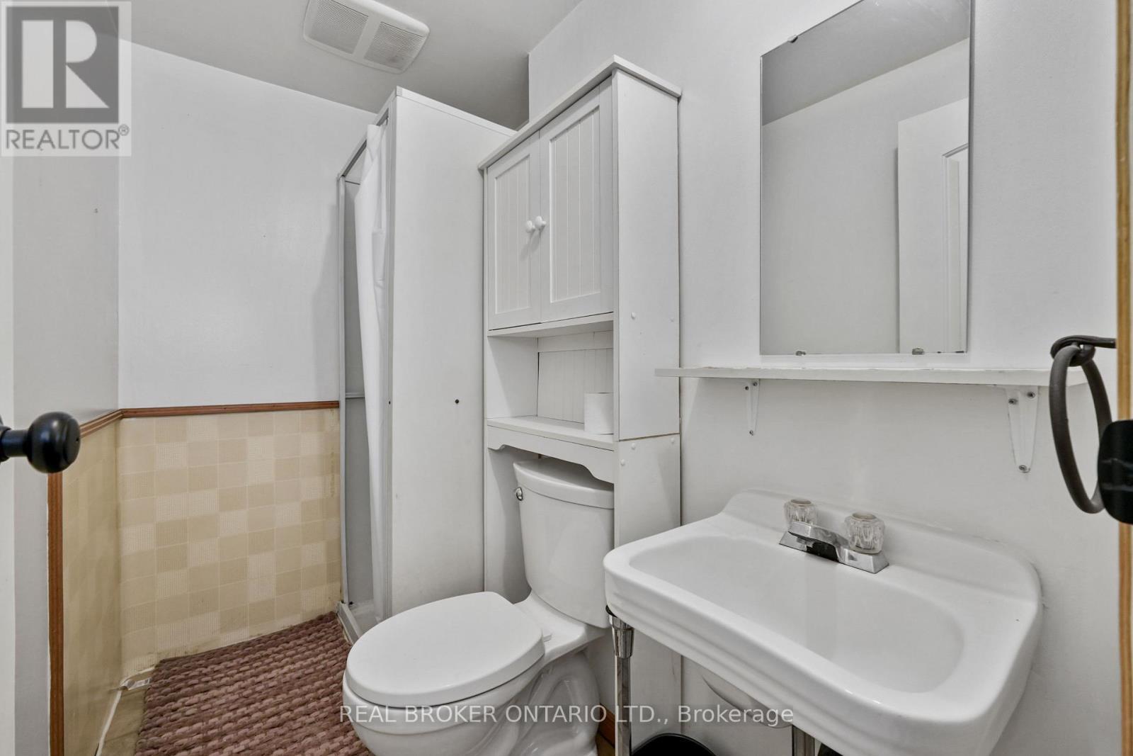121 Goodfellow Road E, Peterborough, ON - Indoor