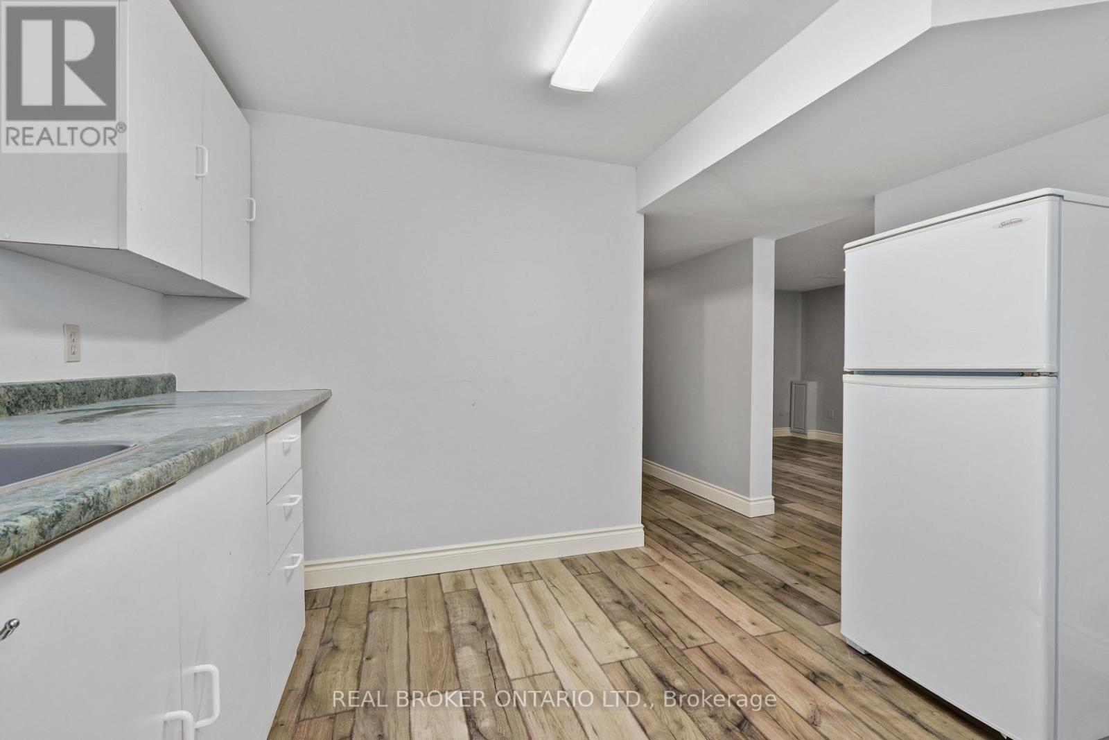 121 Goodfellow Road E, Peterborough, ON - Indoor Photo Showing Other Room