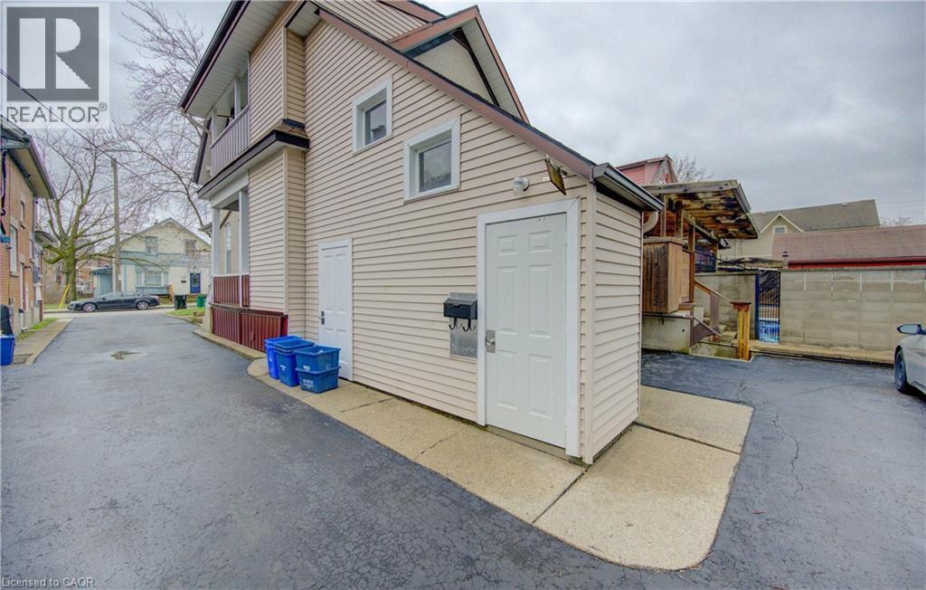48 Dupont Street, Waterloo, ON - Outdoor