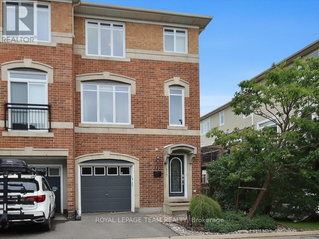 Welcome to 173 West Village Private! - 173 West Village Private, Ottawa, ON - Outdoor