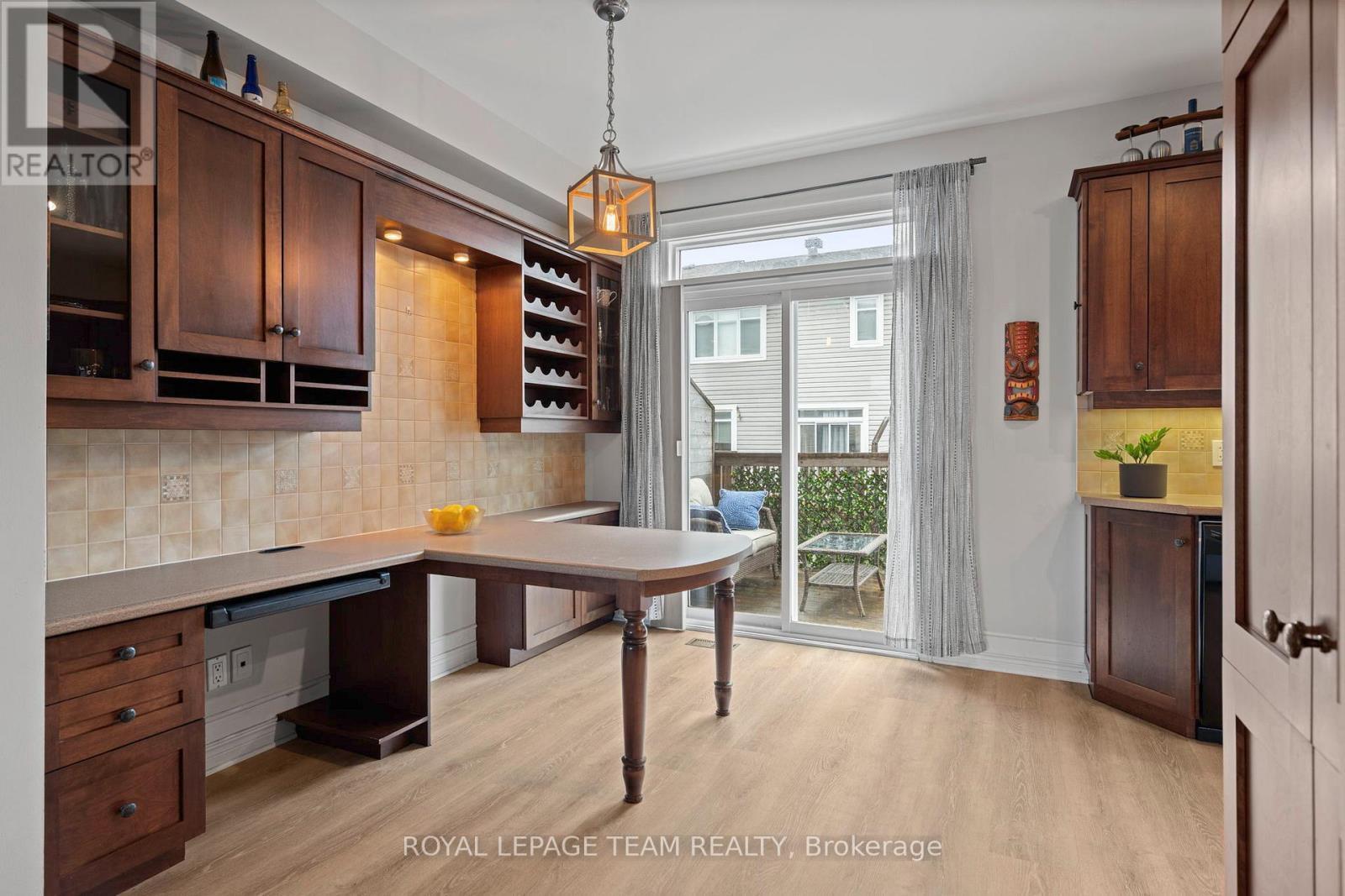 173 West Village Private, Ottawa, ON - Indoor