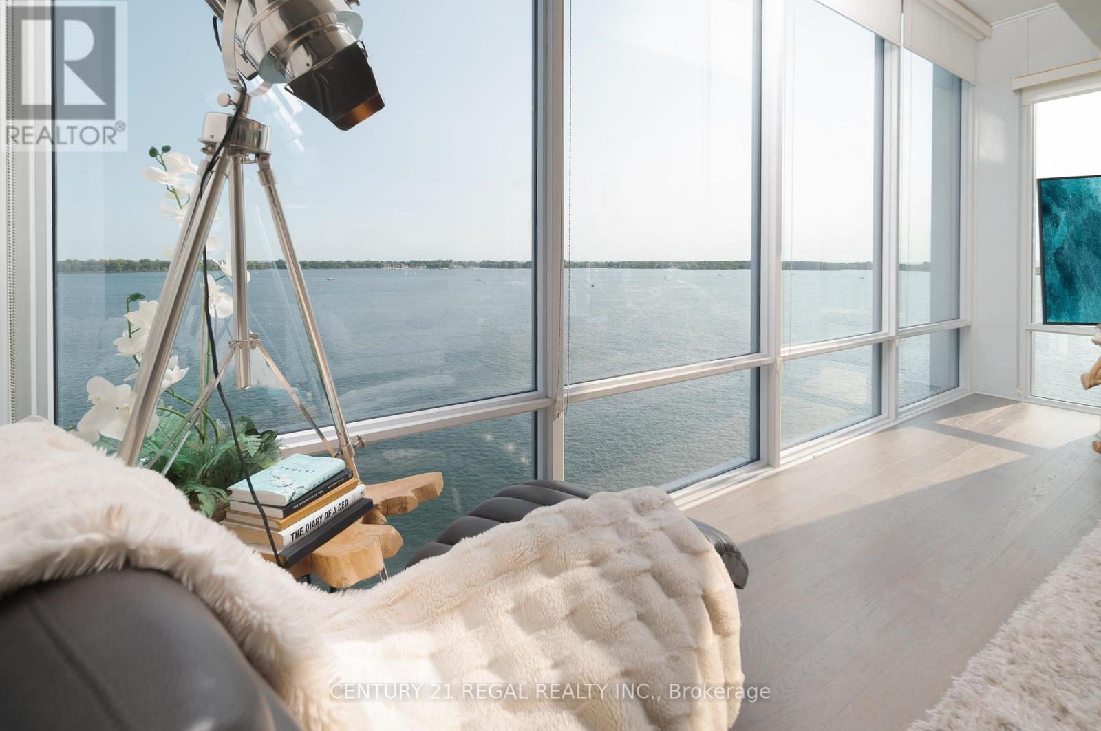 1014 - 29 Queens Quay E, Toronto, ON - Indoor Photo Showing Other Room