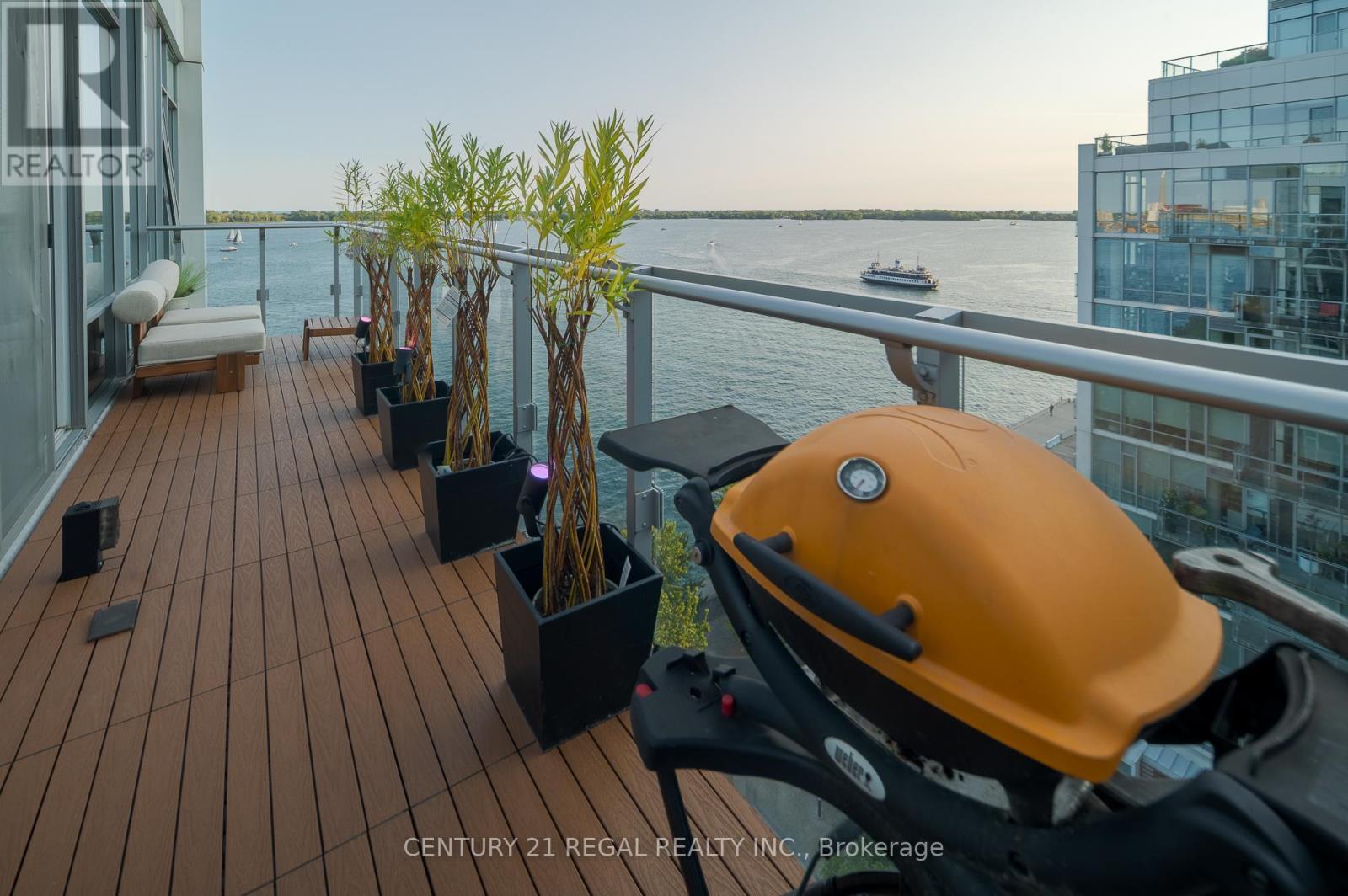 1014 - 29 Queens Quay E, Toronto, ON - Outdoor With Body Of Water