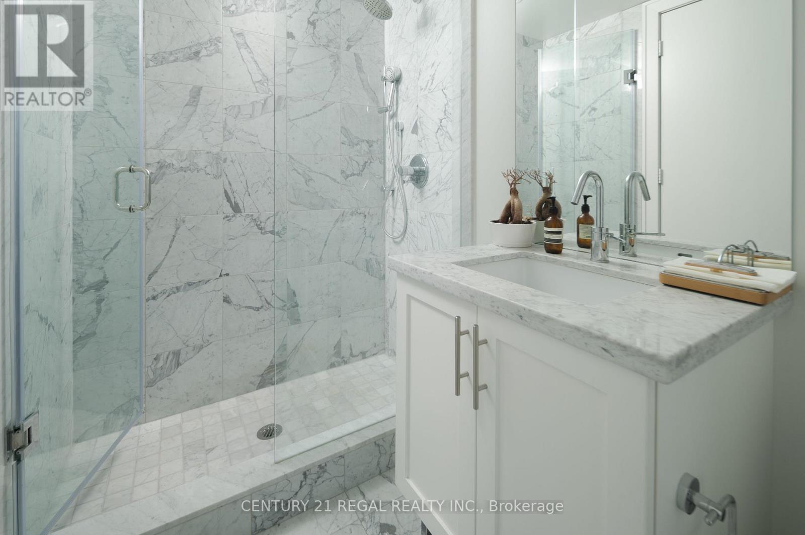 1014 - 29 Queens Quay E, Toronto, ON - Indoor Photo Showing Bathroom