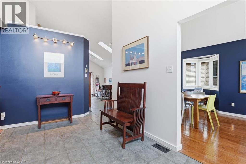 110 Milton Avenue, Cambridge, ON - Indoor Photo Showing Other Room