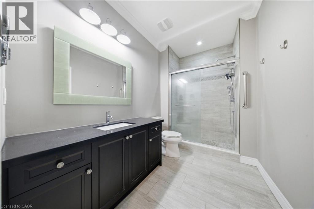 194 Donly Drive S Unit# 12, Simcoe, ON - Indoor Photo Showing Bathroom