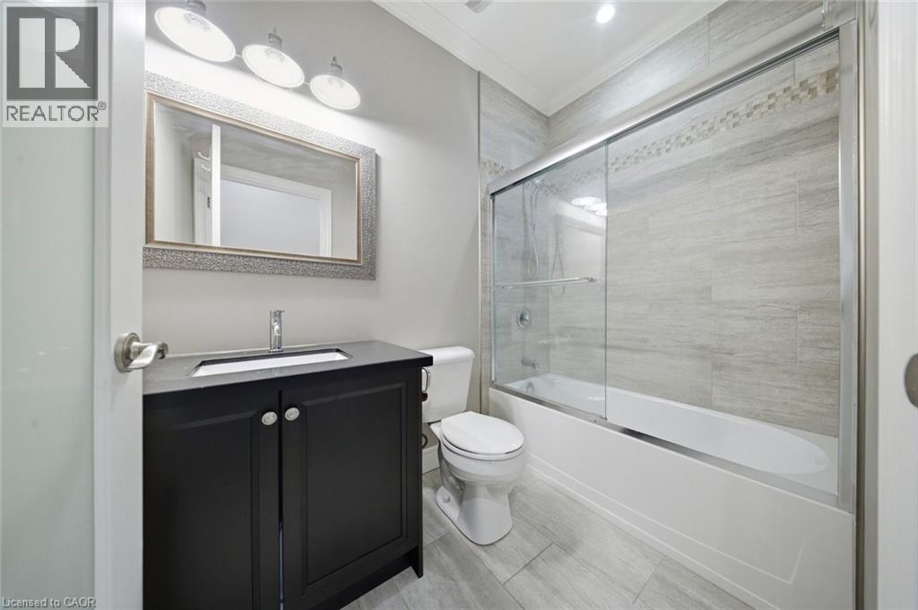 194 Donly Drive S Unit# 12, Simcoe, ON - Indoor Photo Showing Bathroom