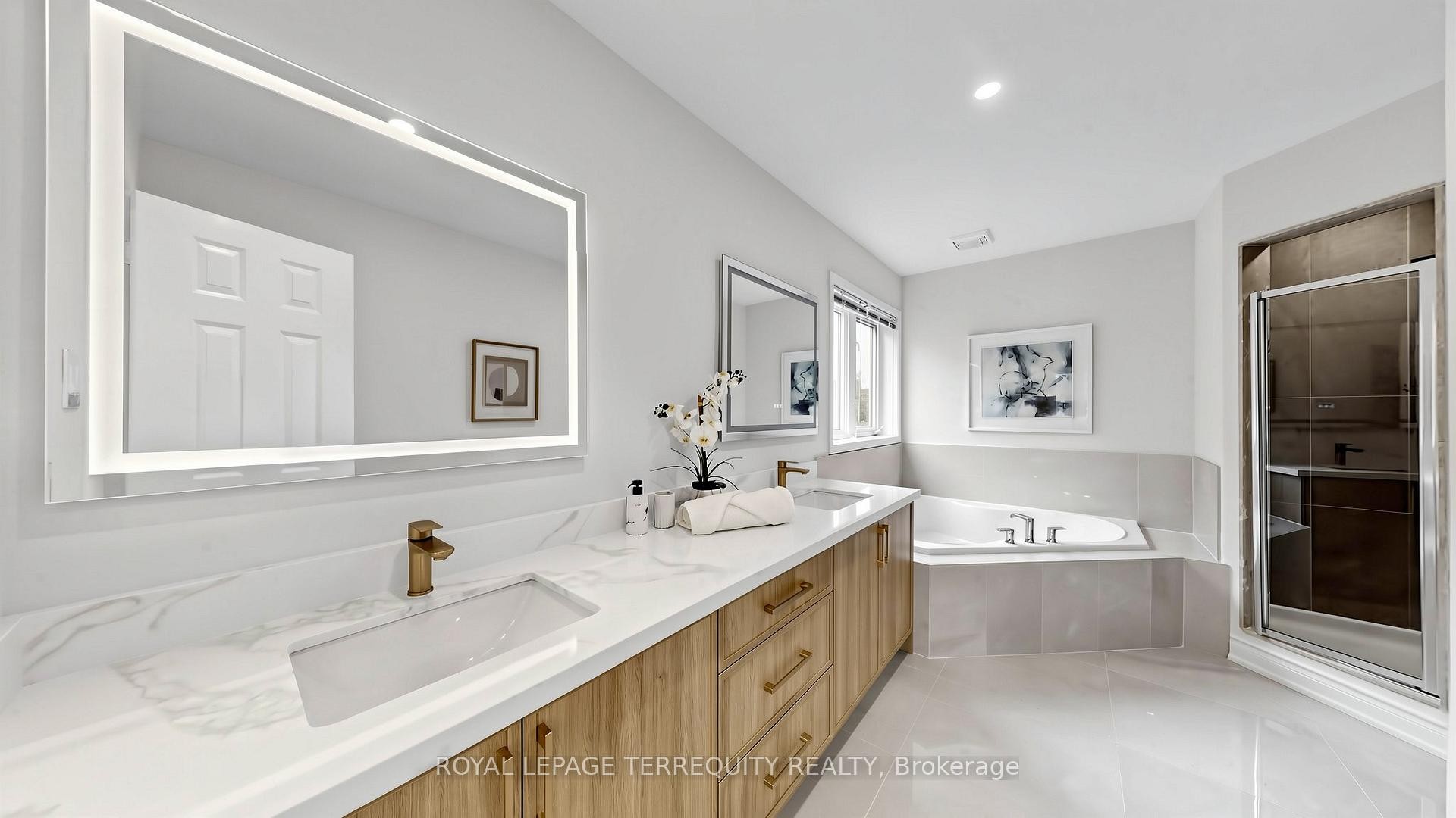 7146 Baskerville Run, Mississauga, ON - Indoor Photo Showing Bathroom
