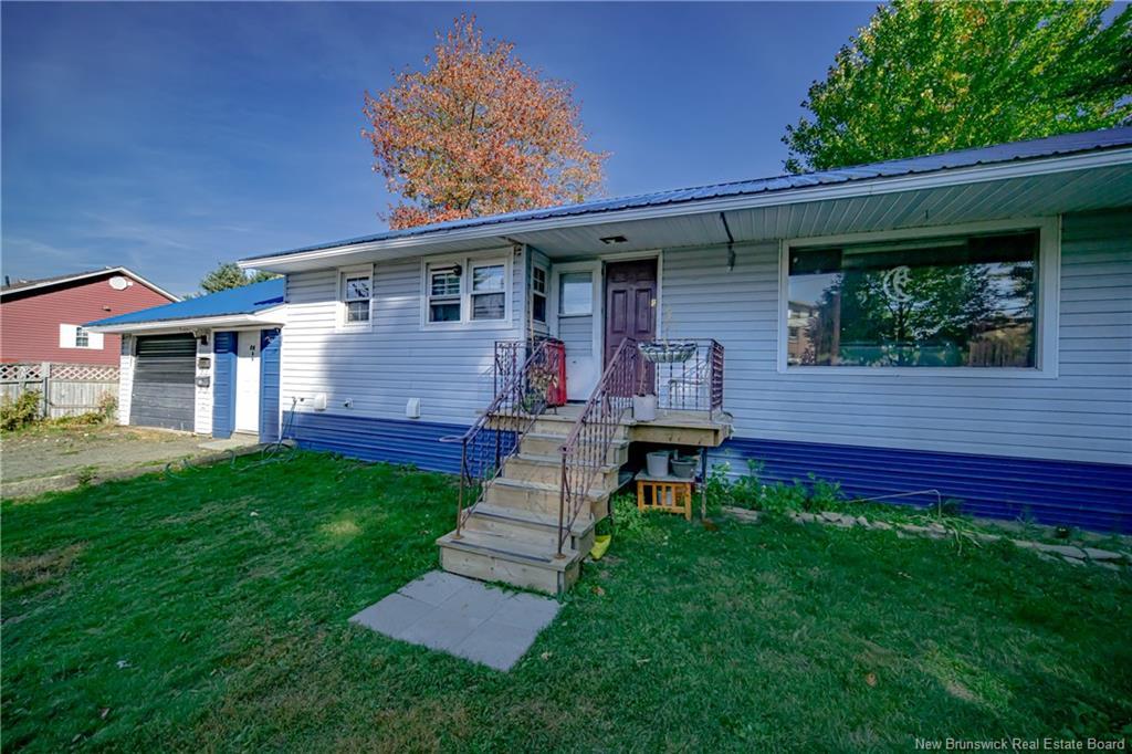 26 Hachey Ave, Fredericton, NB