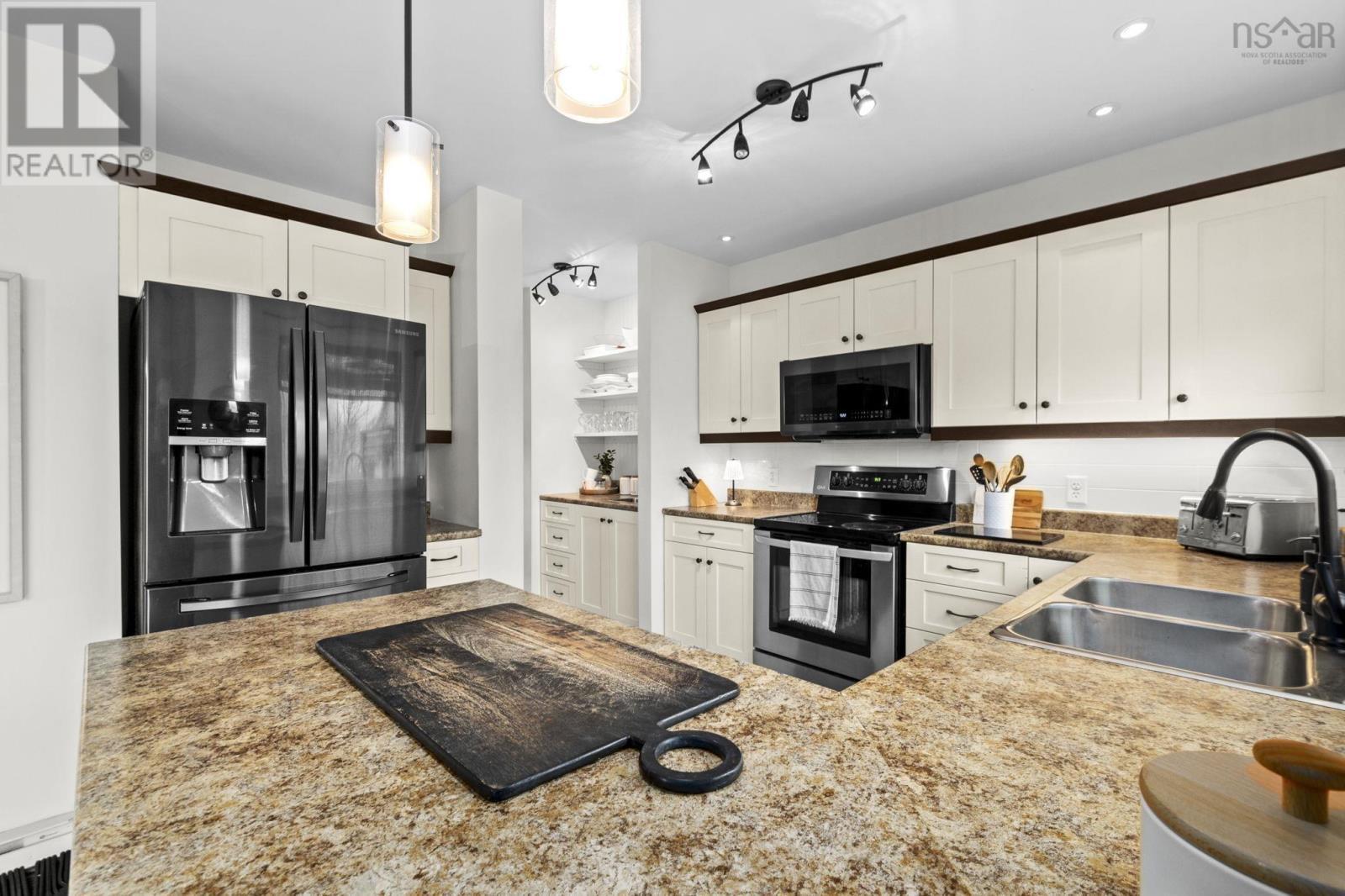 Kitchen - 124 Beachstone Drive, Spryfield, NS - Indoor Photo Showing Kitchen With Double Sink