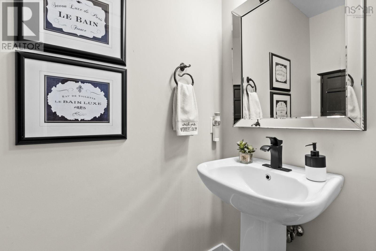 Bathroom - 124 Beachstone Drive, Spryfield, NS - Indoor Photo Showing Bathroom