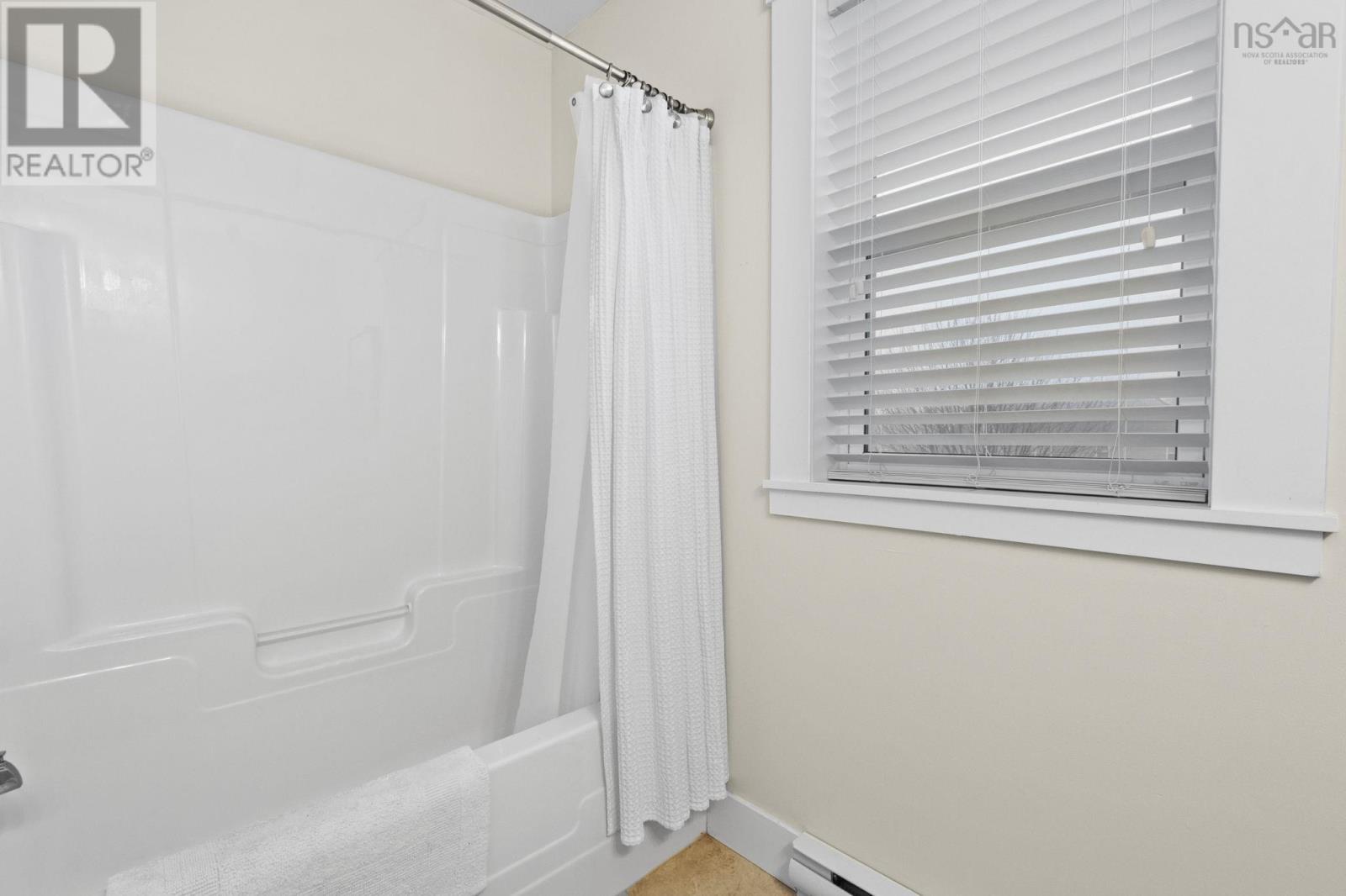 Bathroom - 124 Beachstone Drive, Spryfield, NS - Indoor