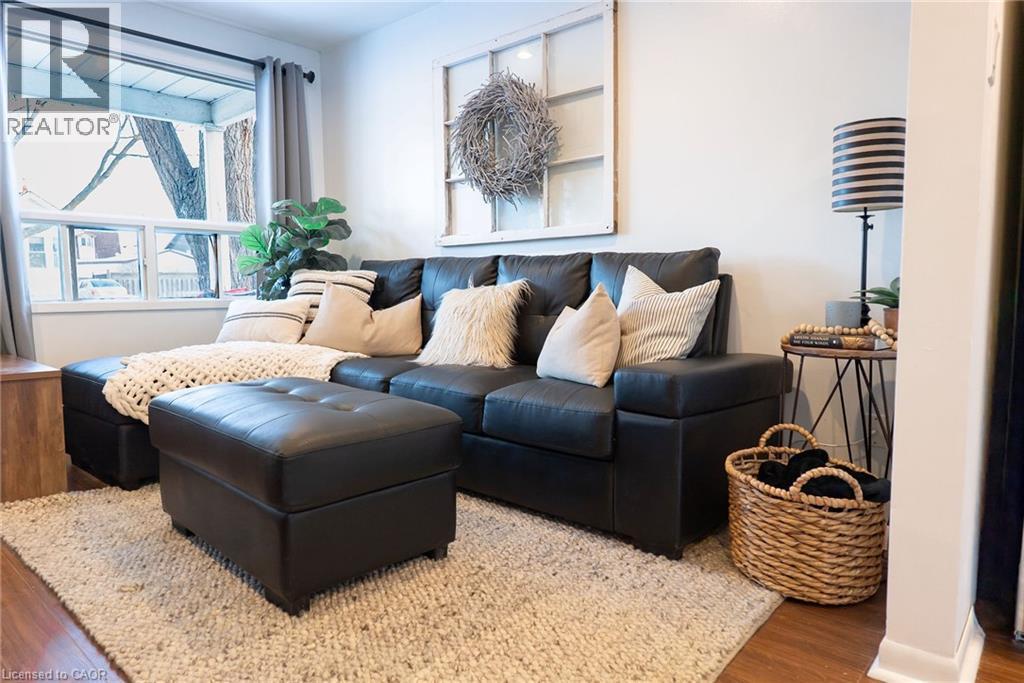 717 Knox Avenue, Hamilton, ON - Indoor Photo Showing Other Room