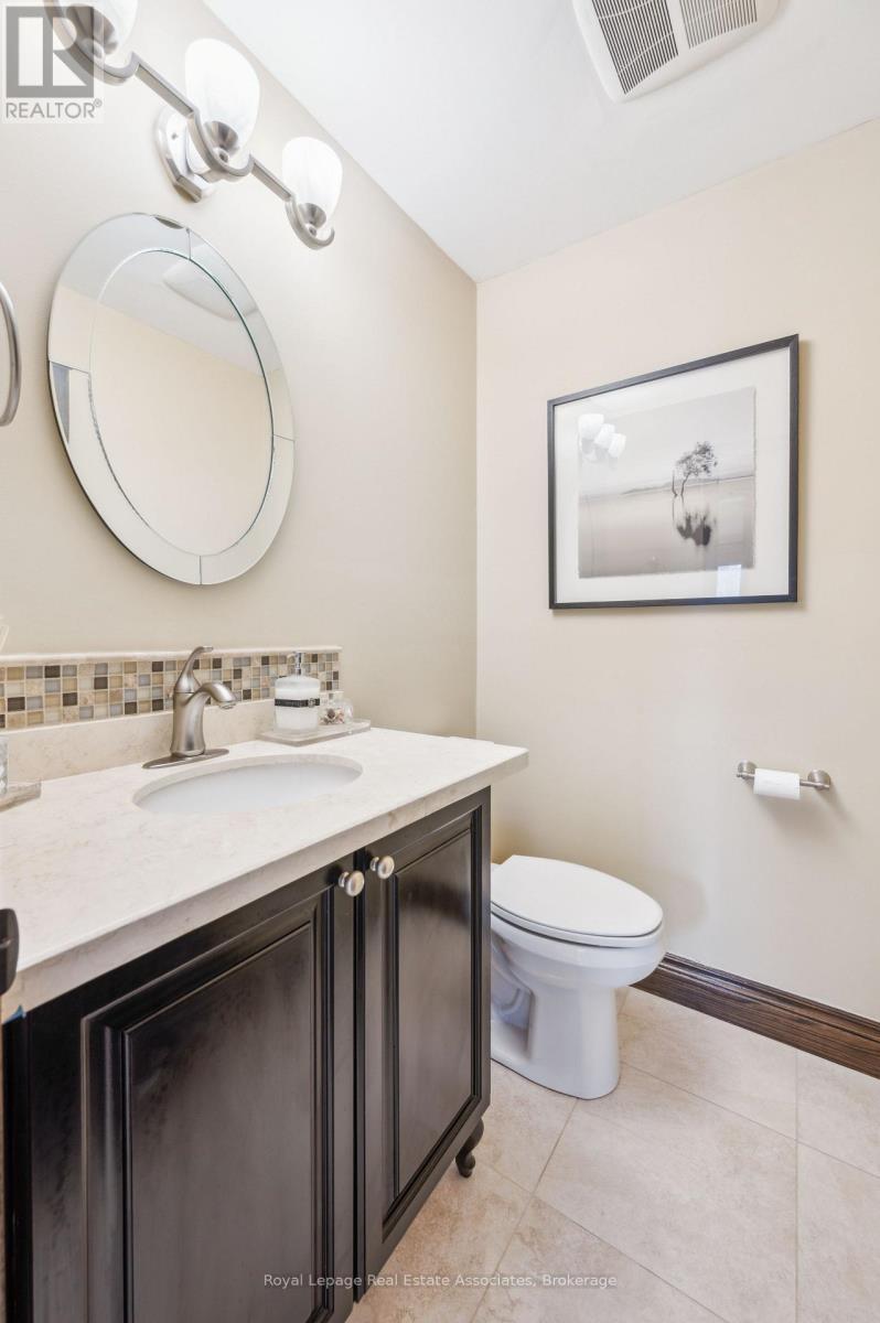 1702 Carrington Road, Mississauga, ON - Indoor Photo Showing Bathroom