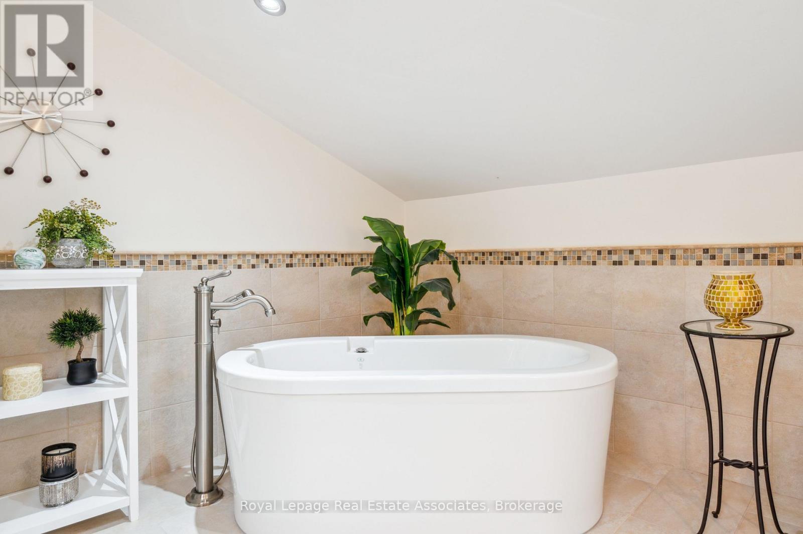 1702 Carrington Road, Mississauga, ON - Indoor Photo Showing Bathroom