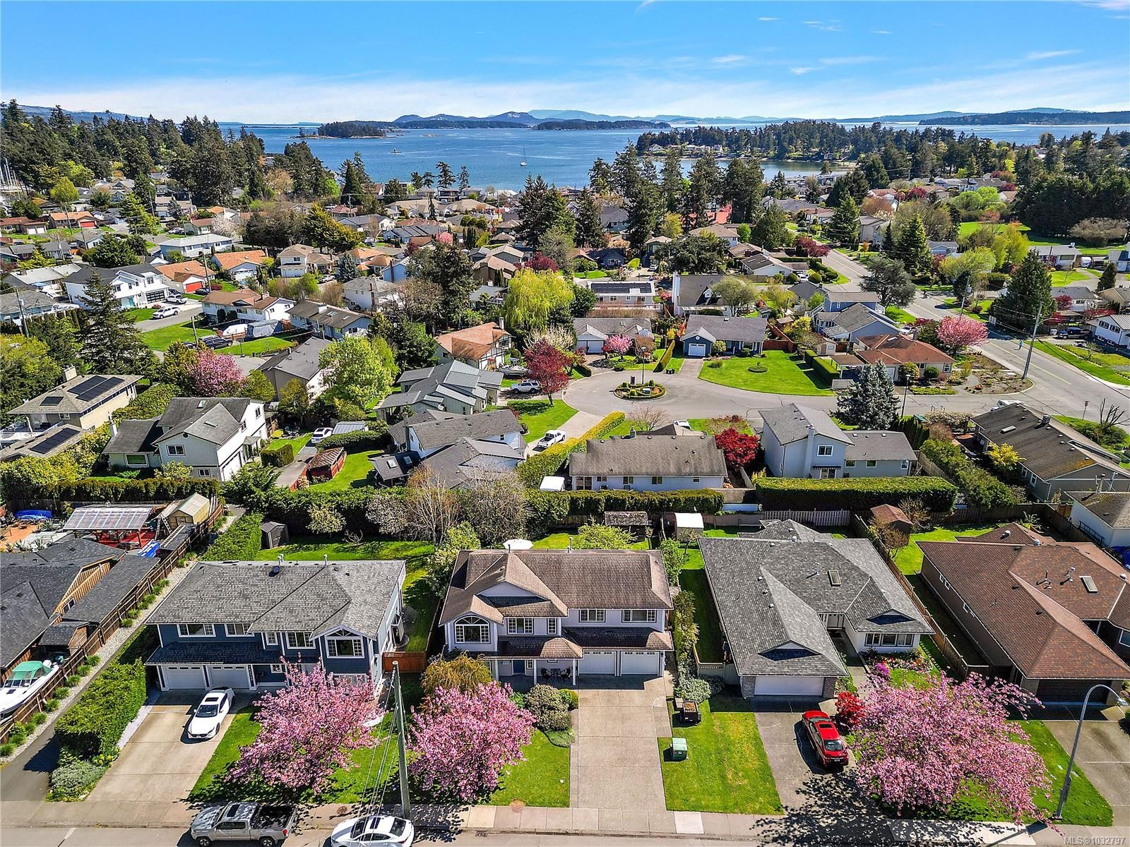 10347 Bowerbank Rd, Sidney, BC