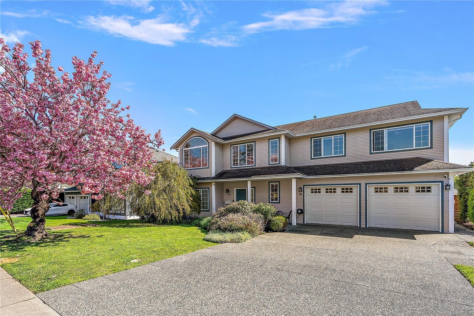 10347 Bowerbank Rd, Sidney, BC