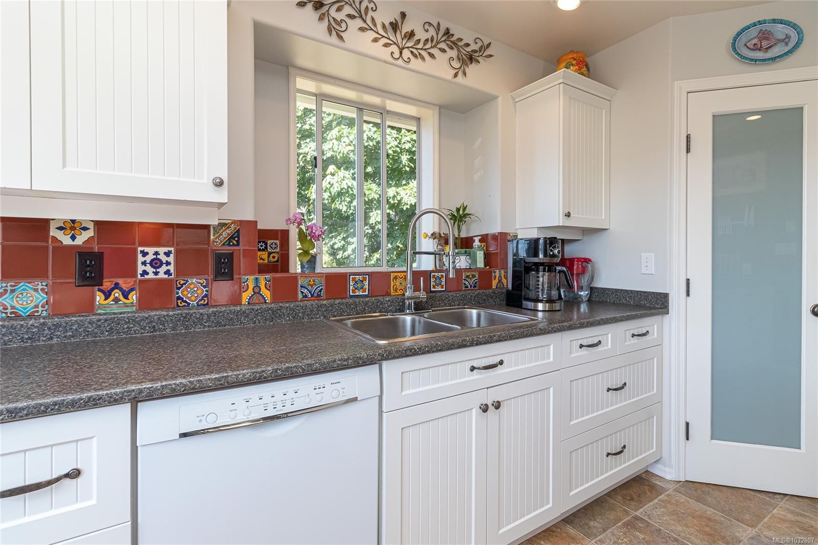 2074 Ludlow Rd, Sooke, BC