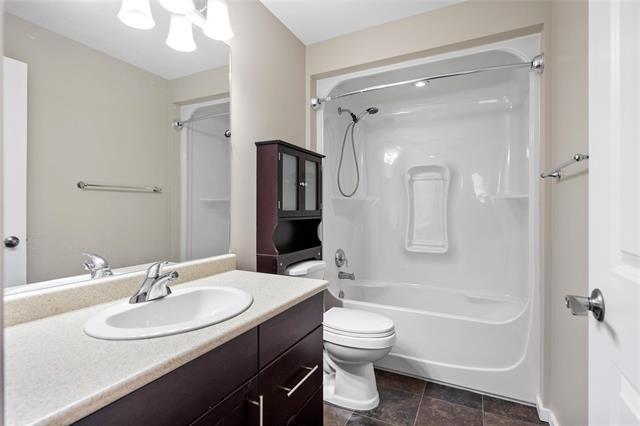 2-423 Main St, St Adolphe, MB