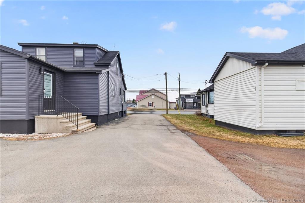 379 Champlain St, Dieppe, NB