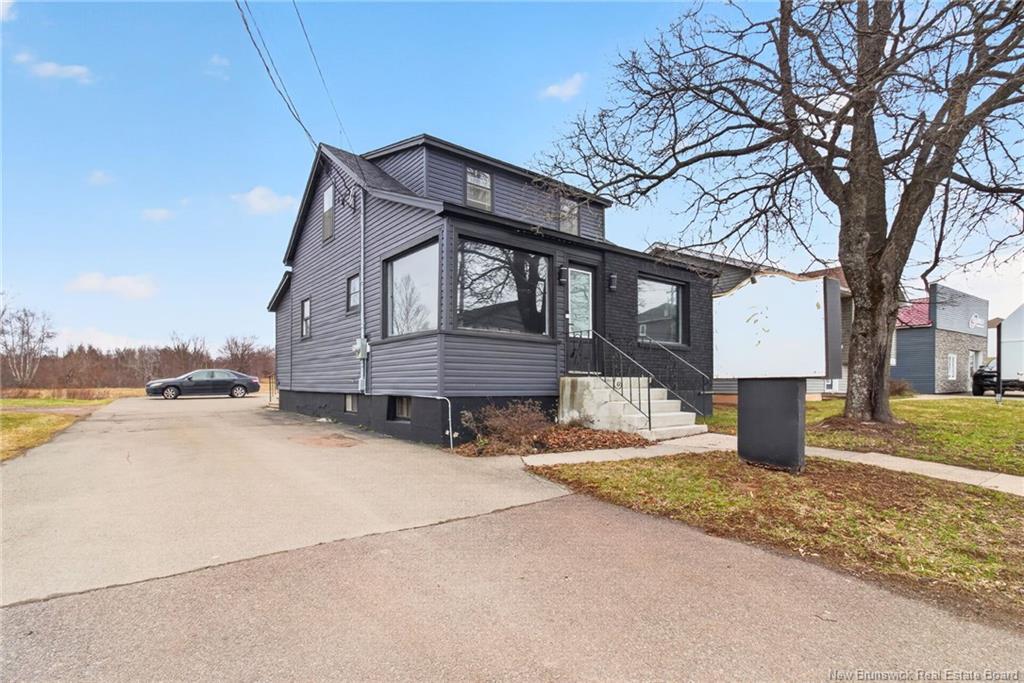 379 Champlain St, Dieppe, NB