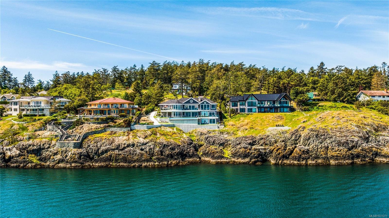 4585 Leyns Rd, Saanich, BC