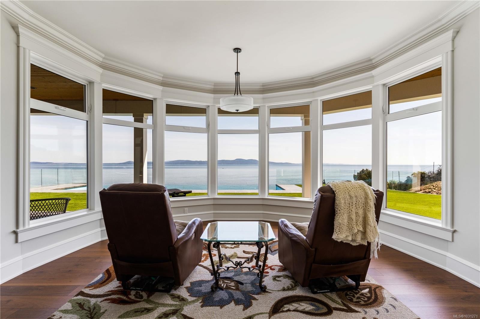 4585 Leyns Rd, Saanich, BC