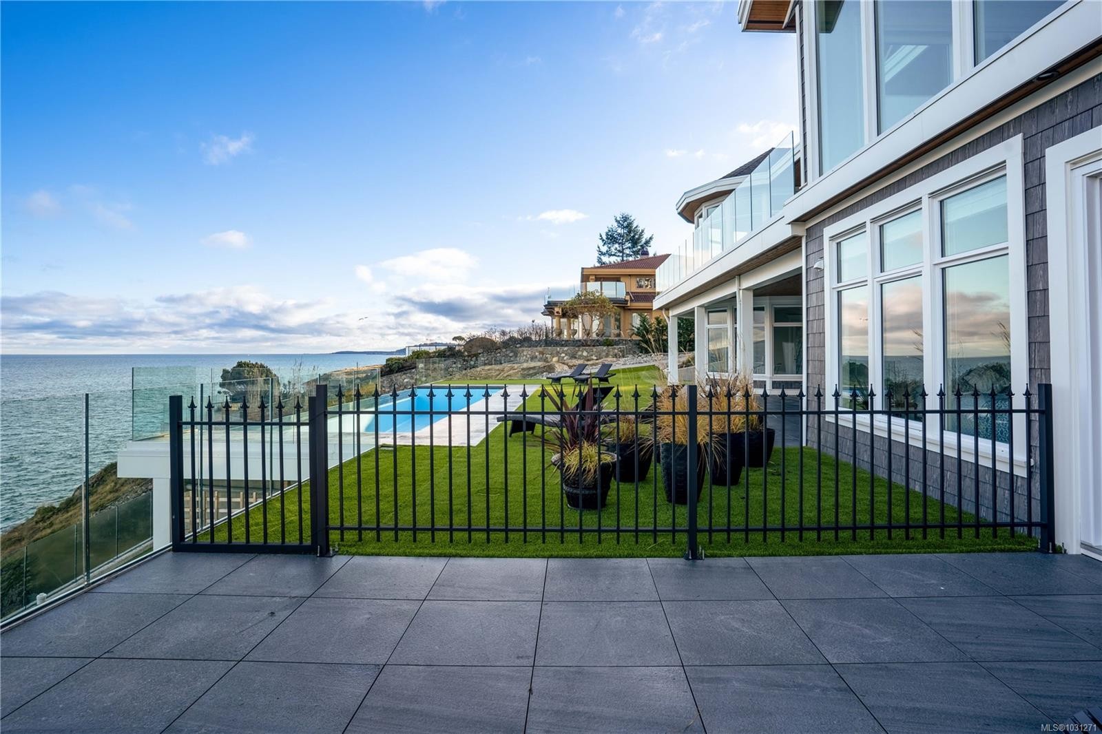 4585 Leyns Rd, Saanich, BC