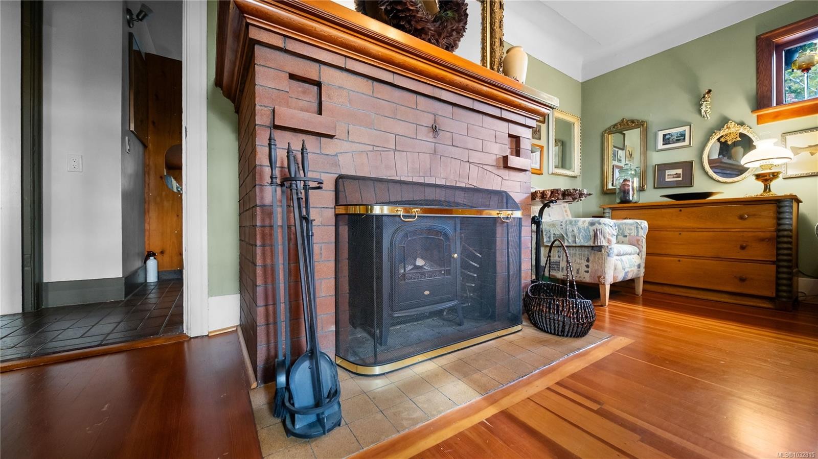 1168 Burnside Rd West, Saanich, BC